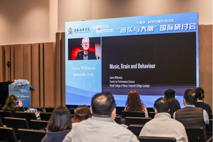 ǻ֮δ Բֻ̽ AI ʱֿƼ뽡